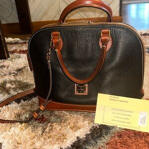 Like new! Dooney and Bourke zip satchel black